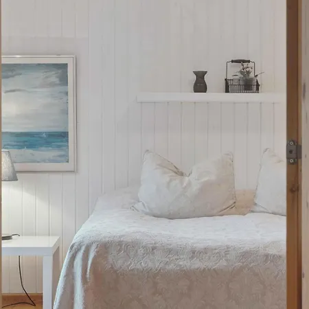 度假居 Cozy Near Swimming